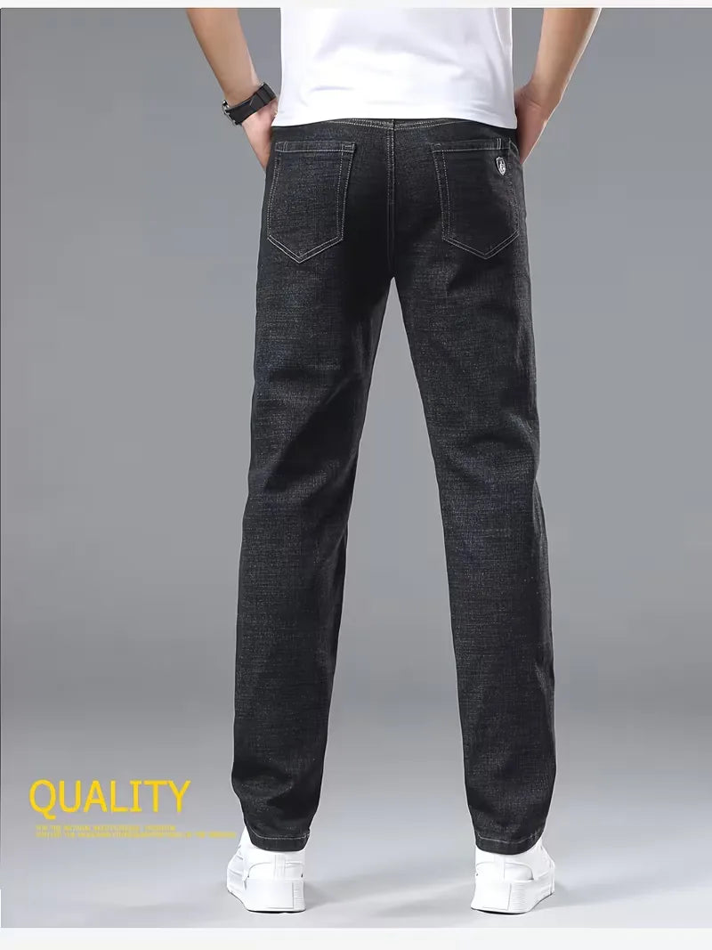 Men's Straight-Leg Jeans with Contrast Stitching