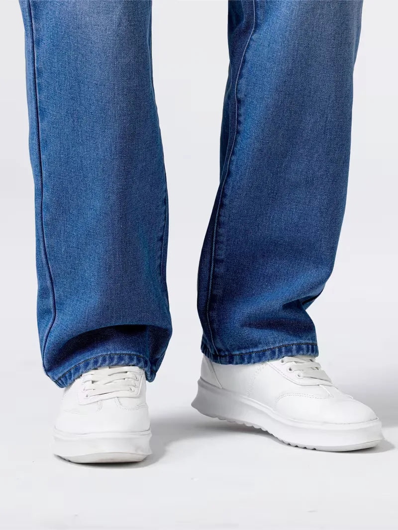 Men's Loose Fit Jeans with Frayed Hem