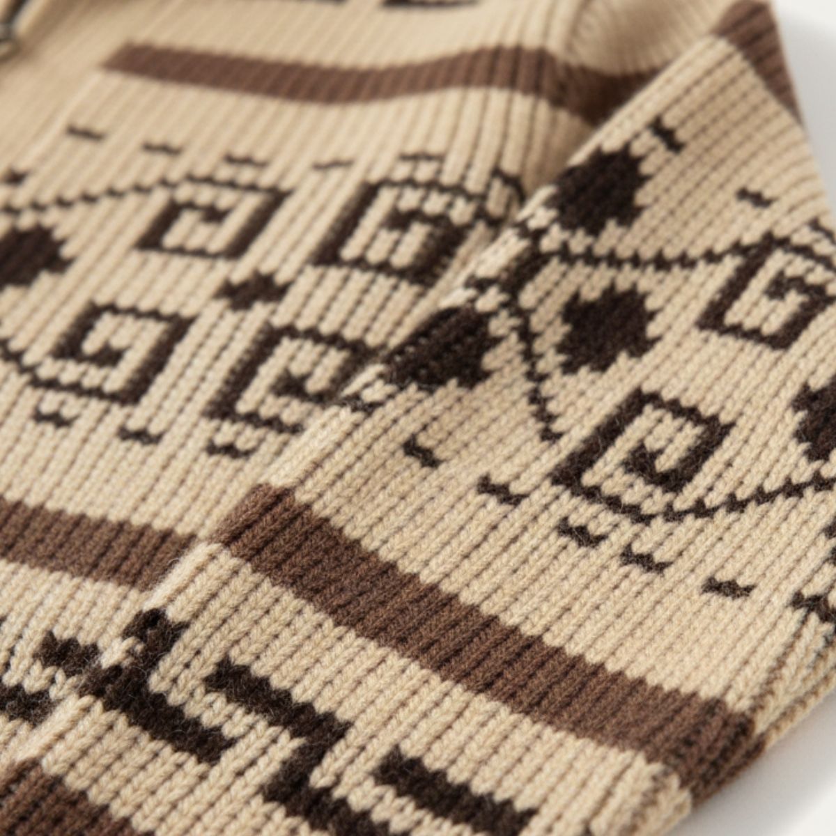 Men's Jacquard Shawl-Collar Cardigan – Patterned Knit