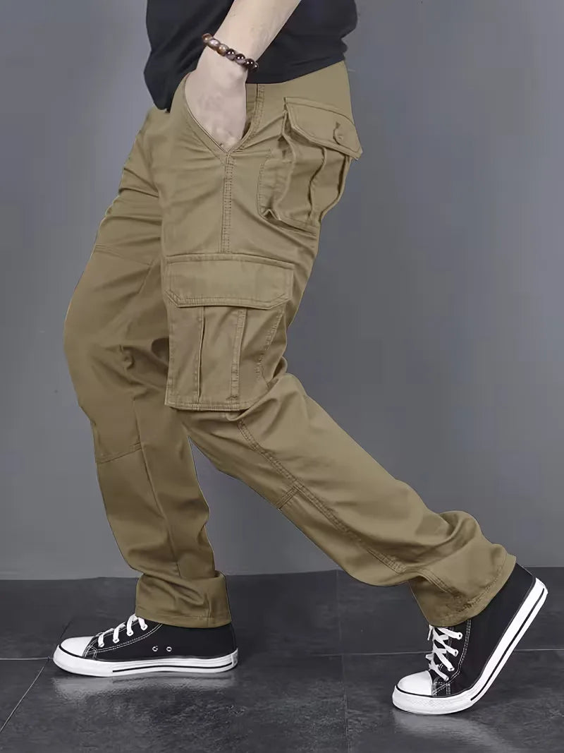 Men's Straight-Leg Cargo Trousers in Black