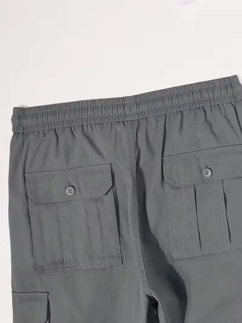 Men's Straight-Leg Cargo Trousers in Black