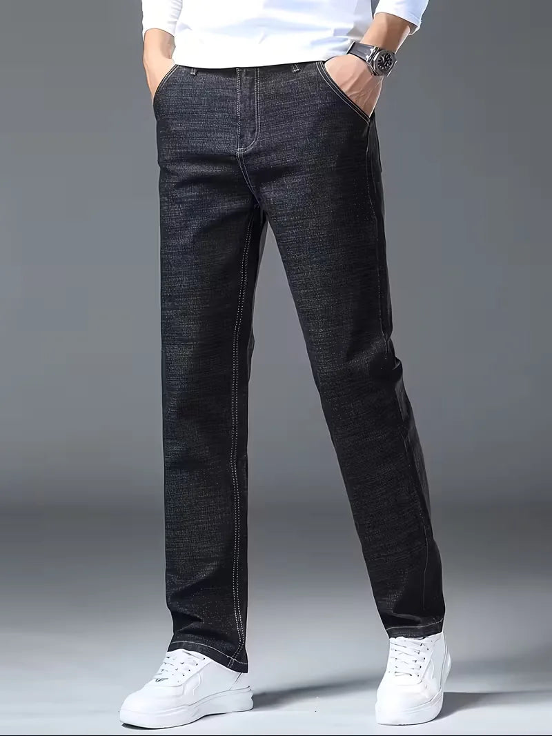 Men's Straight-Leg Jeans with Contrast Stitching