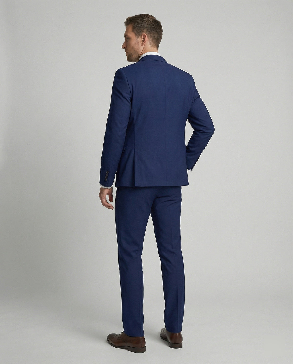 Men's Slim-Fit Formal Suit – Modern Three-Piece Tailoring