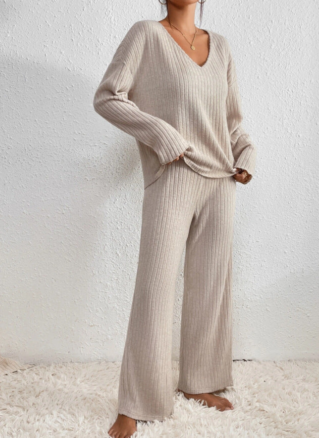 Women's Two-piece Trouser Lounge Set with V-neck and loose fit