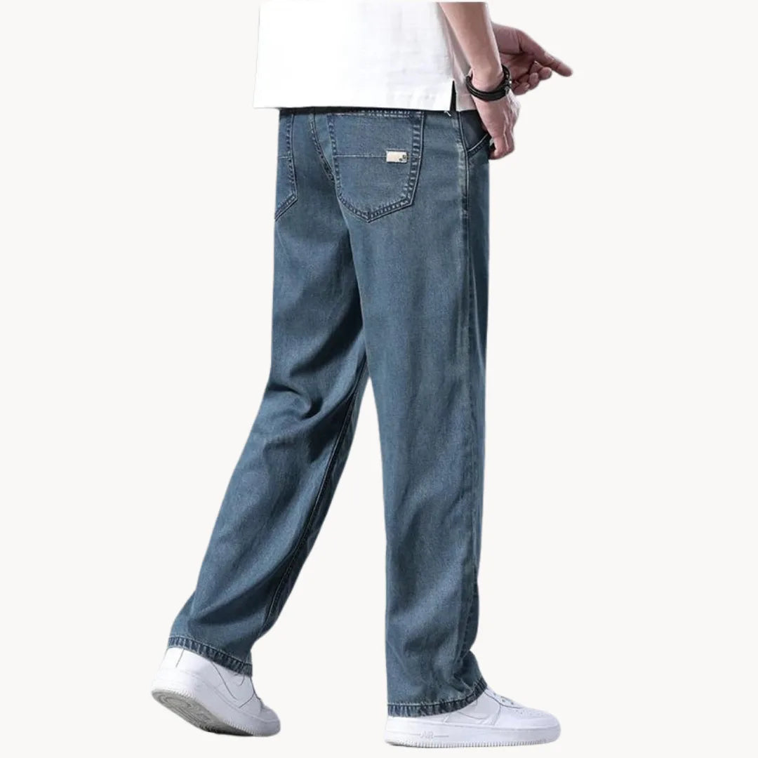 Men's Regular-Fit Straight Jeans