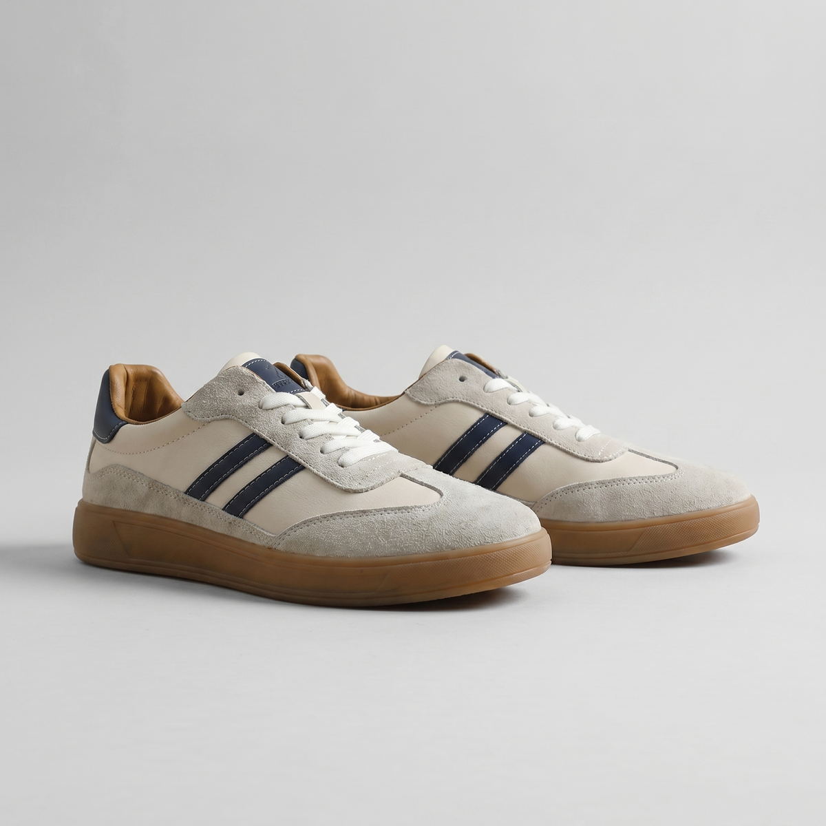 Men's Retro Lace-Up Trainers – Cushioned, Breathable Mesh Panels