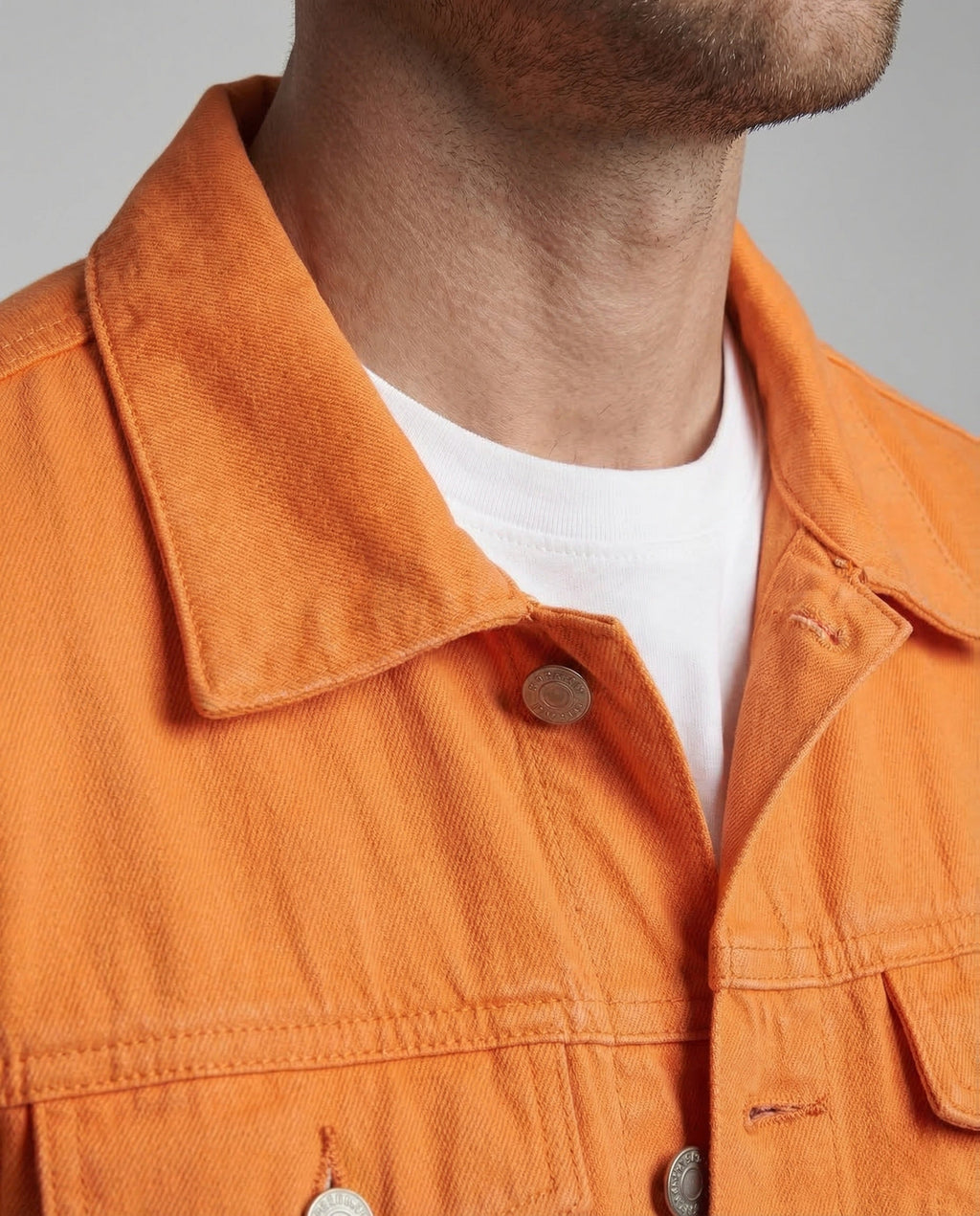 Men's Denim Trucker Jacket with Metal Buttons and Flap Pockets