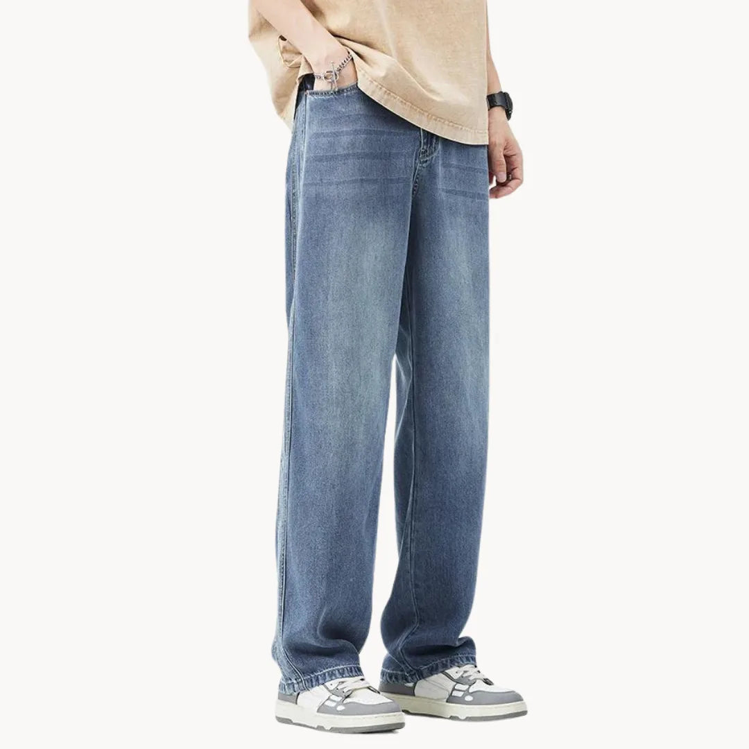 Men's Relaxed-Fit Light Wash Jeans