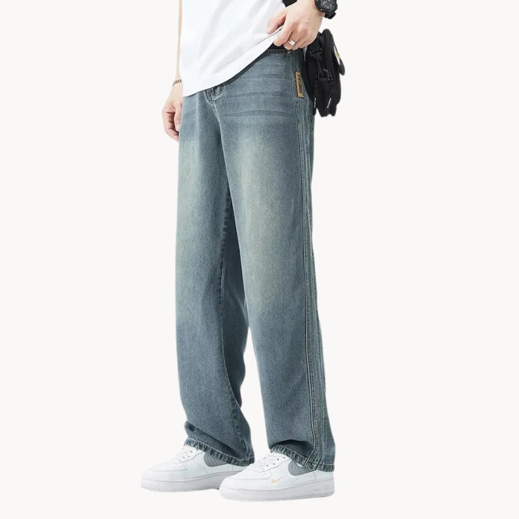 Men's Relaxed-Fit Light Wash Jeans