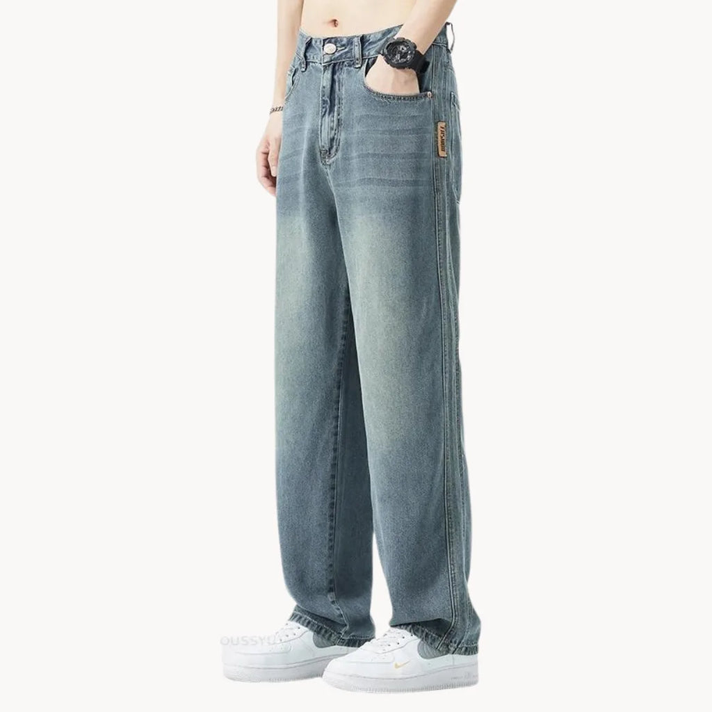 Men's Relaxed-Fit Light Wash Jeans