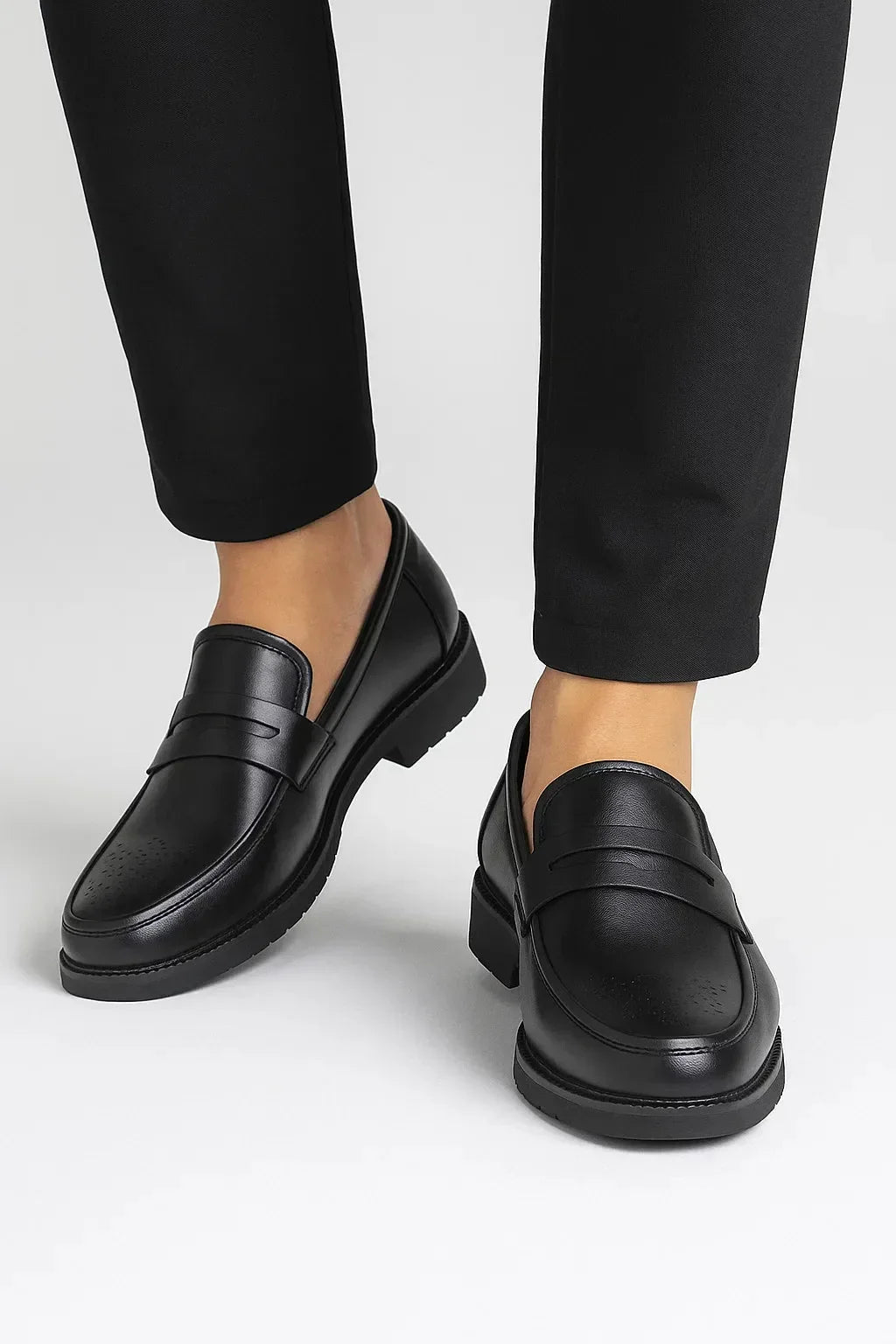 Men's Oxford Shoes with Round Toe
