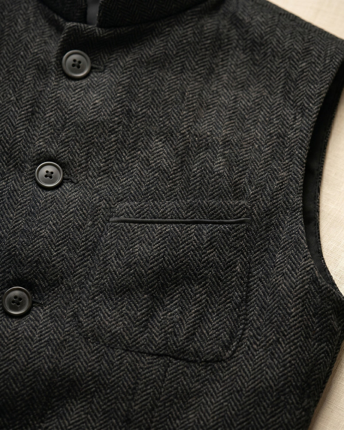 Men's Mandarin-Collar Waistcoat – Four-Button Front