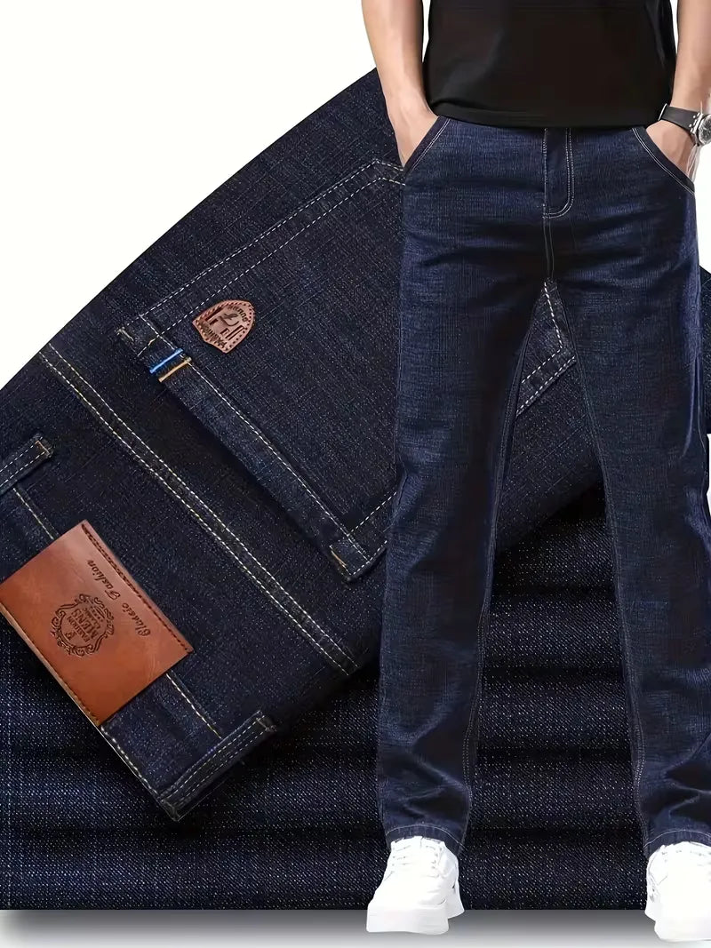 Men's Straight-Leg Jeans with Contrast Stitching