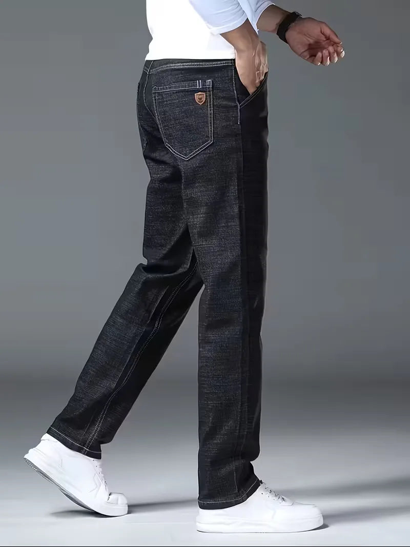 Men's Straight-Leg Jeans with Contrast Stitching