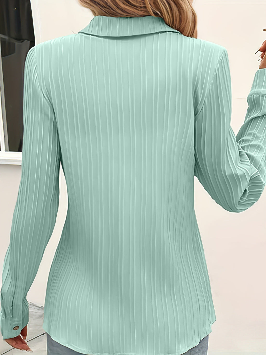 Women's Long-sleeve Shirt with button fastening
