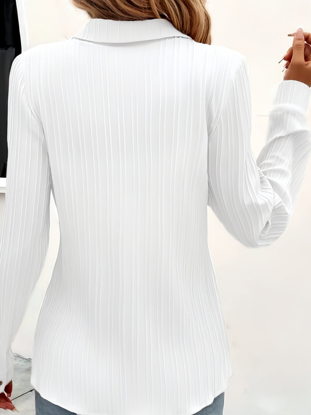 Women's Long-sleeve Shirt with button fastening