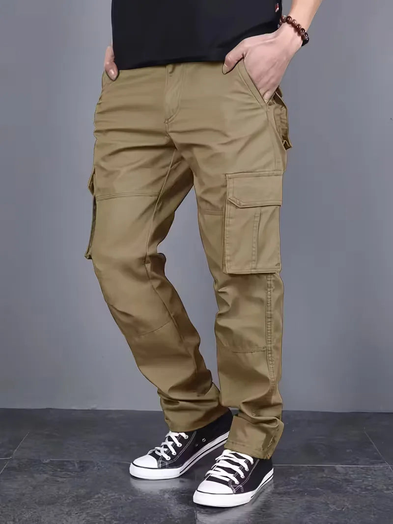 Men's Straight-Leg Cargo Trousers in Black