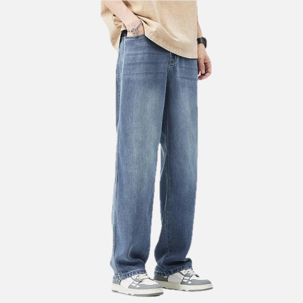 Men's Relaxed-Fit Light Wash Jeans