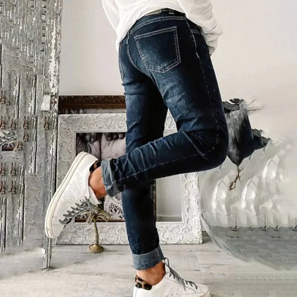 Women's Tapered Jeans