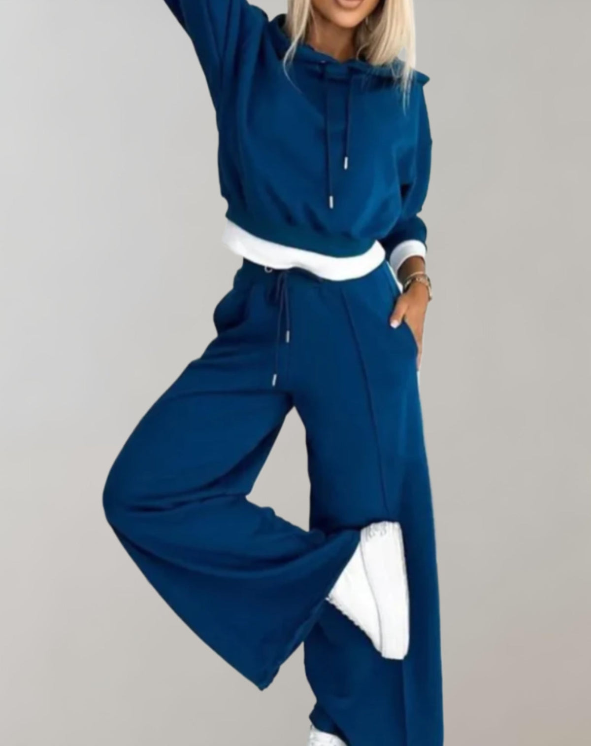 Women's Two-piece Trouser Lounge Set with hood and trousers with wide legs