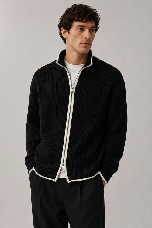 Men's Cardigan in Chunky Knit